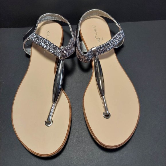 Like NEW Fashion Focus Regina Flats Thong Silver/Gray Sandals Women - Picture 2 of 9